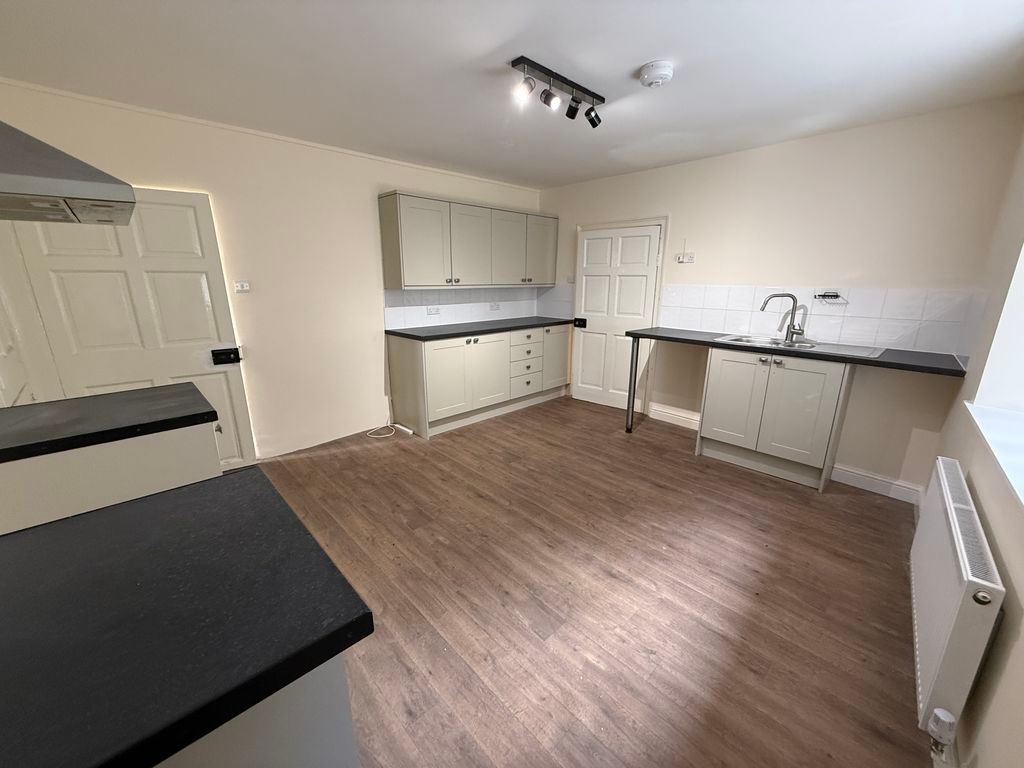 Property photo 2 of 13 Kitchen