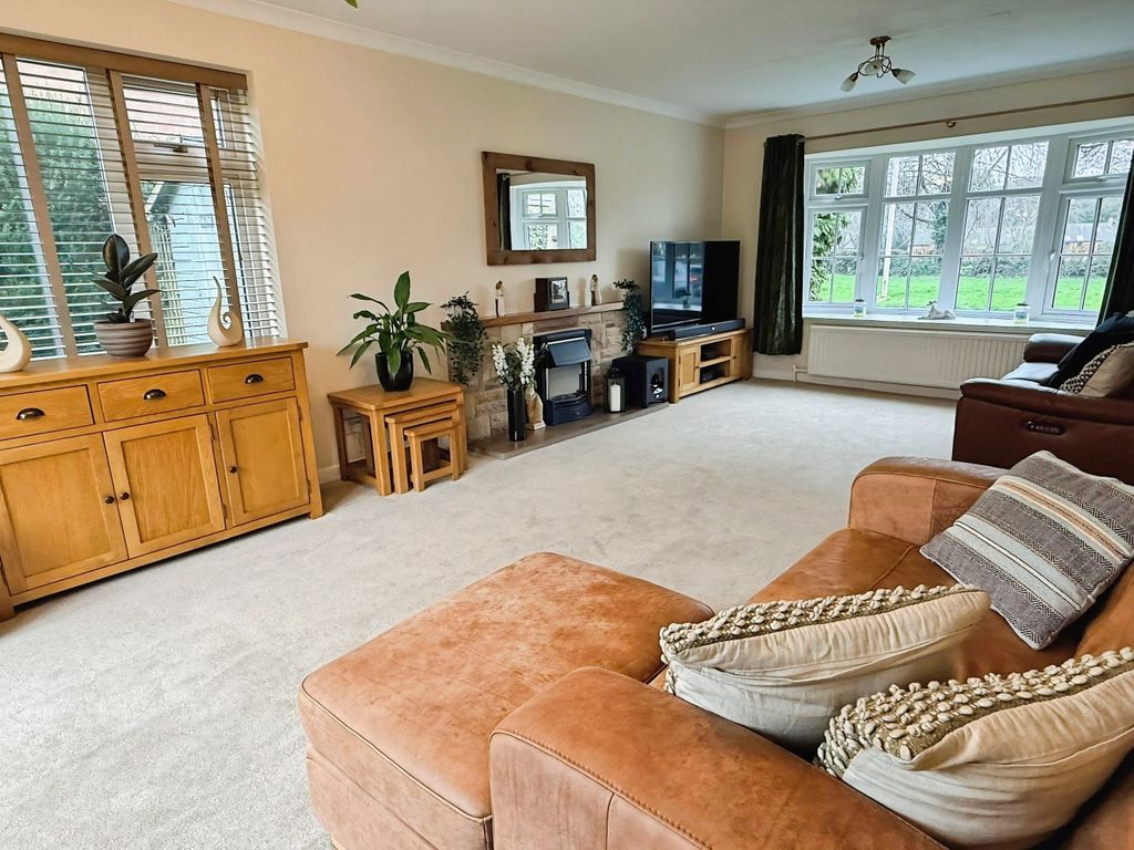 Property photo 2 of 35