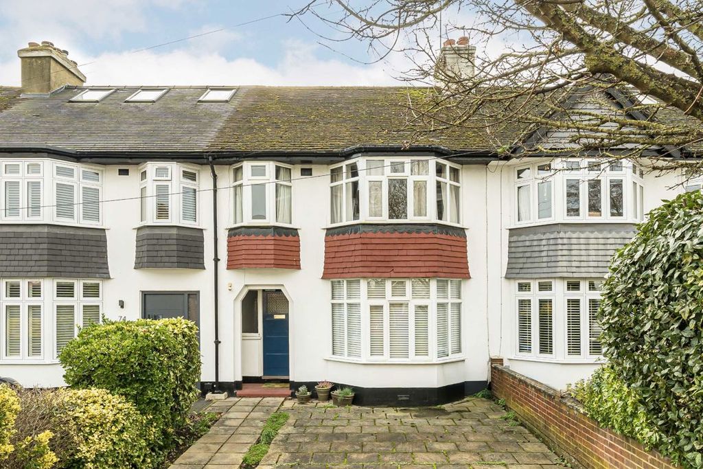 Property photo 1 of 8