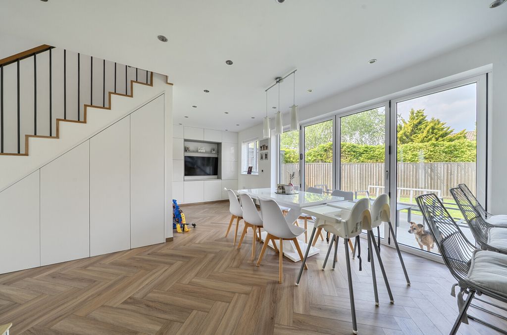 Property photo 3 of 13 145549813