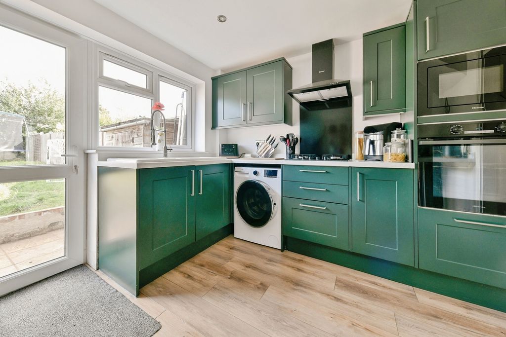 Property photo 2 of 22 Pbox-Img.Jpg