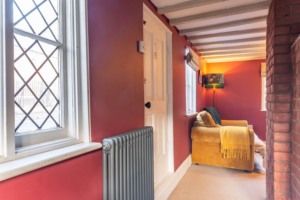 Property photo 2 of 14