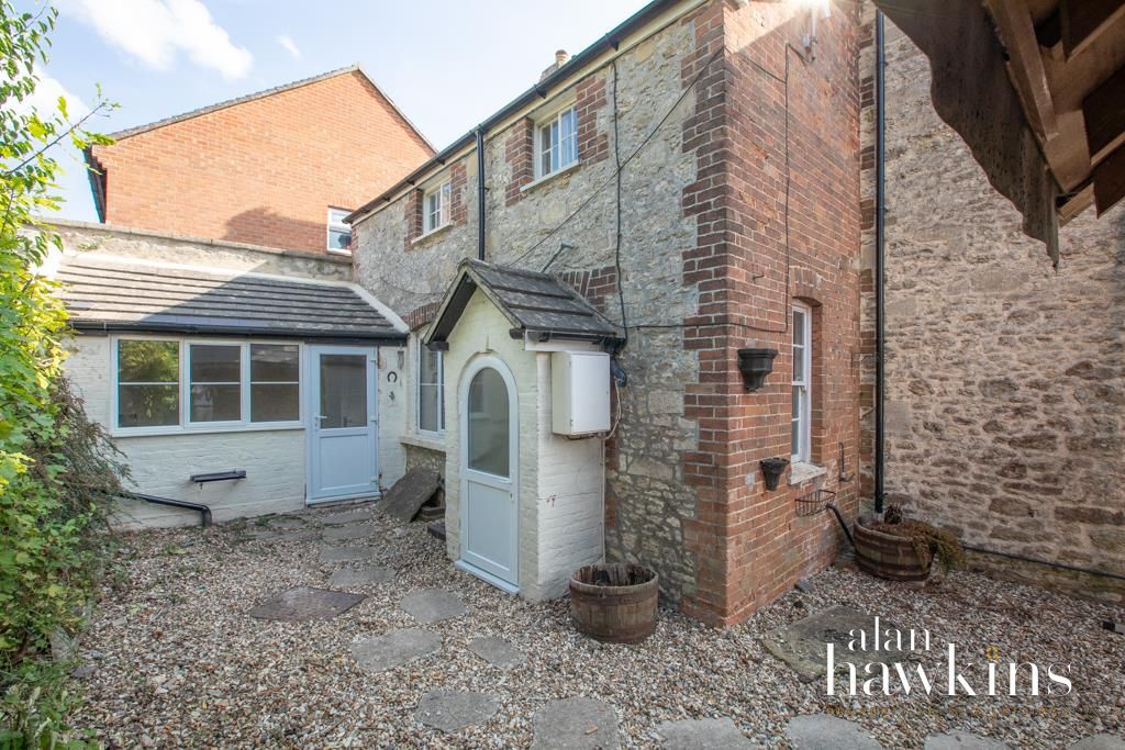 Property photo 2 of 20 Rear Garden