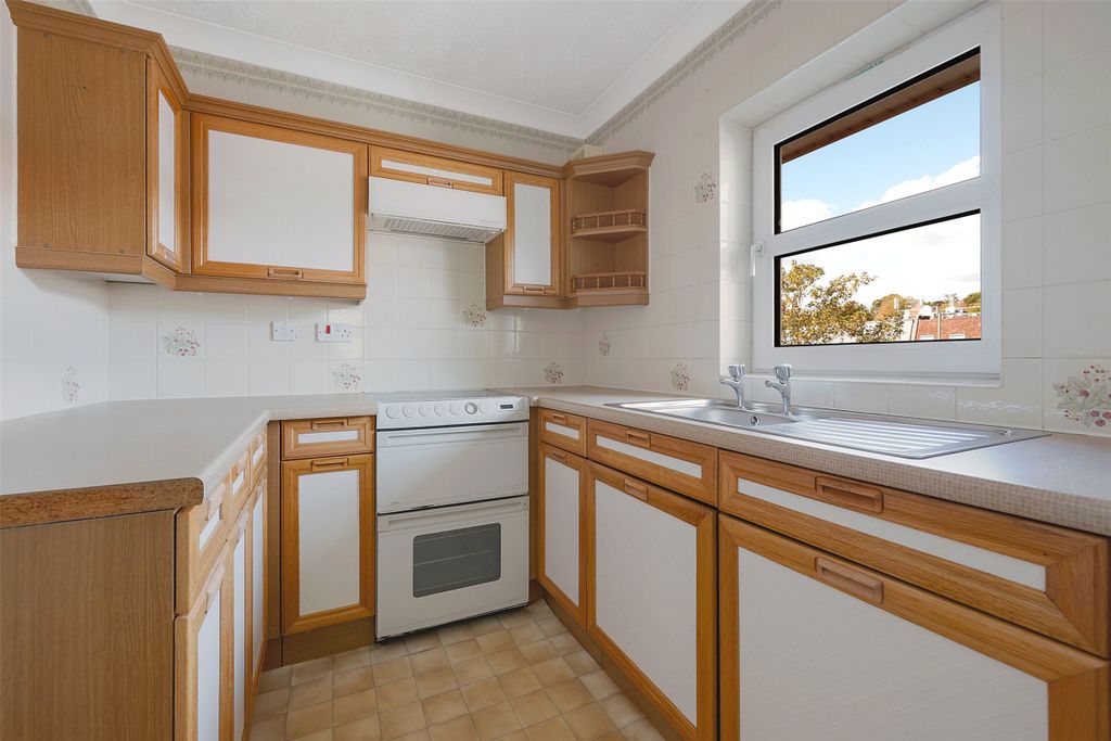 Property photo 2 of 15 Picture No. 17