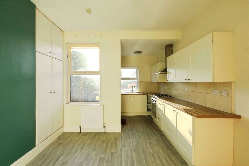 Property photo 3 of 20 Picture No. 24