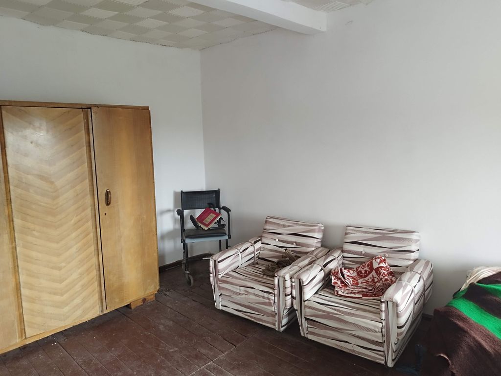 Property photo 2 of 6