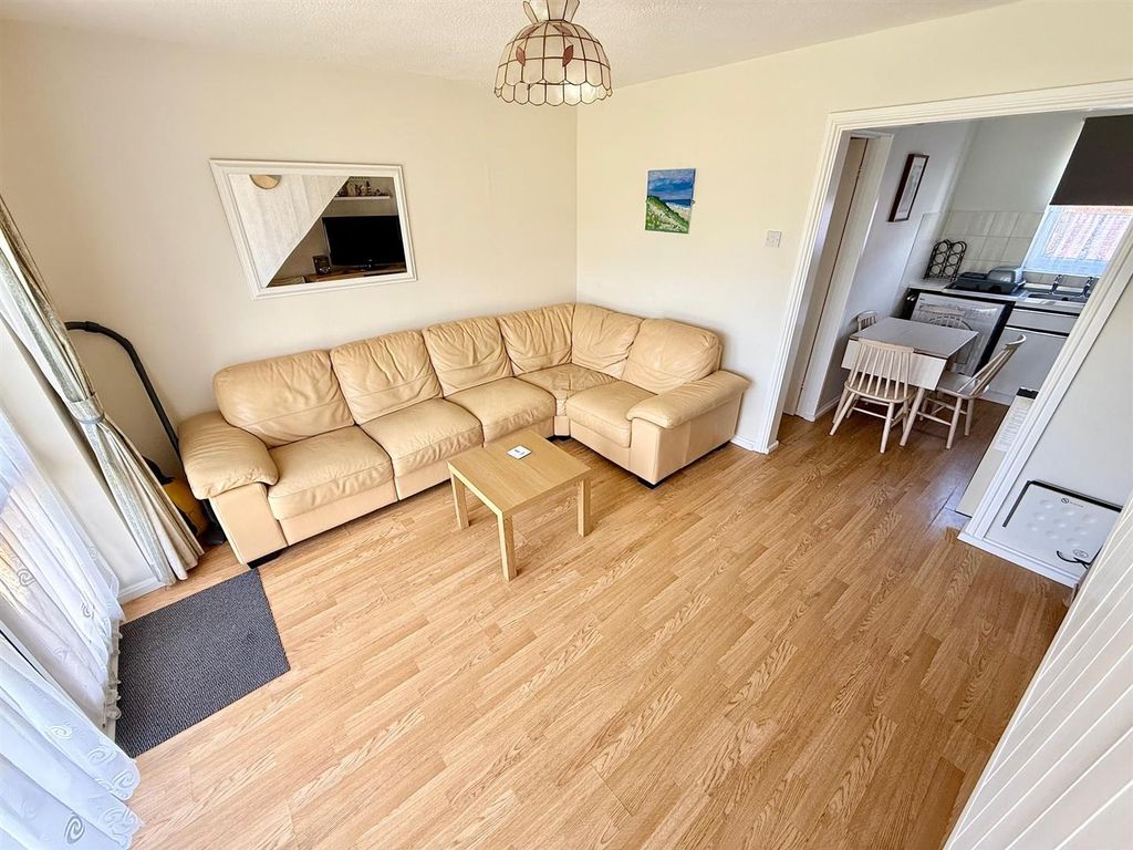 Property photo 3 of 9 Living Room