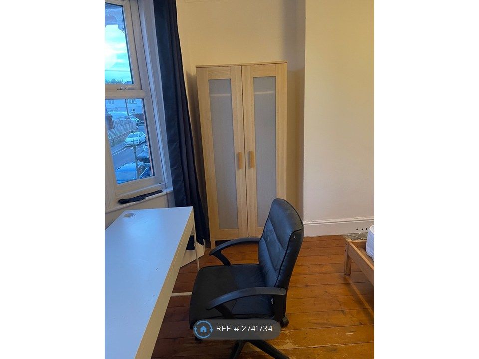 Property photo 3 of 23