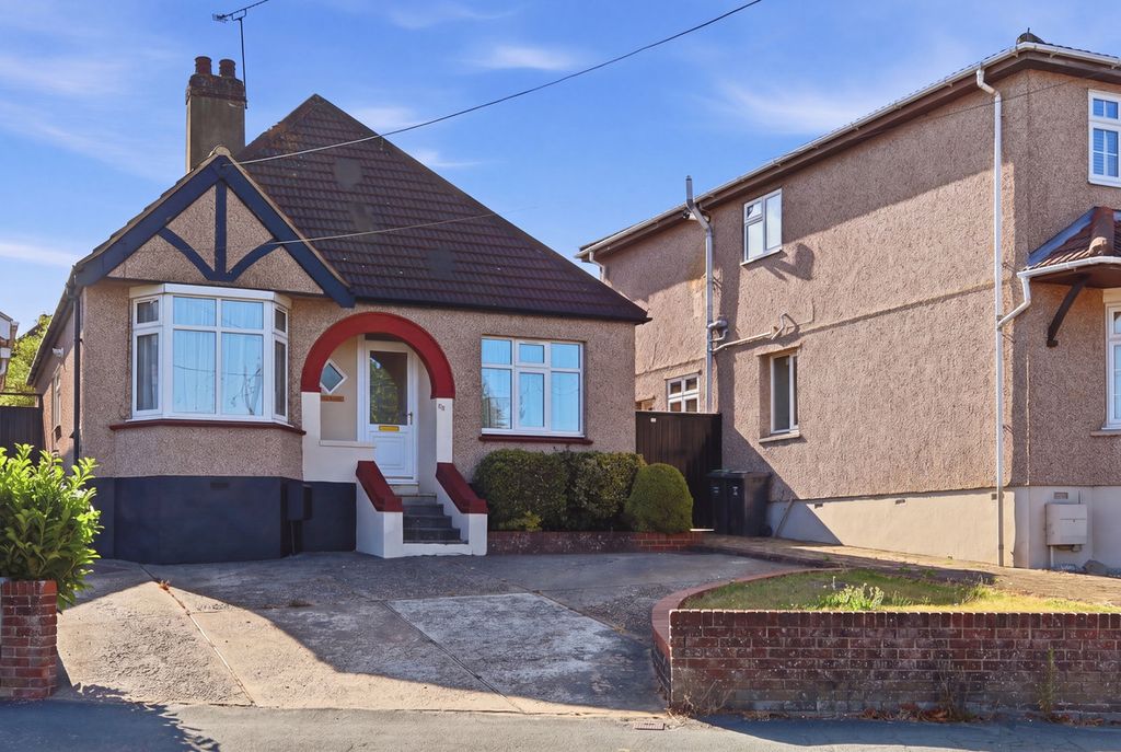 Property photo 1 of 27
