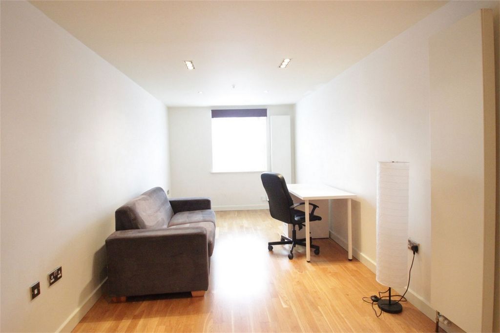 Property photo 2 of 5