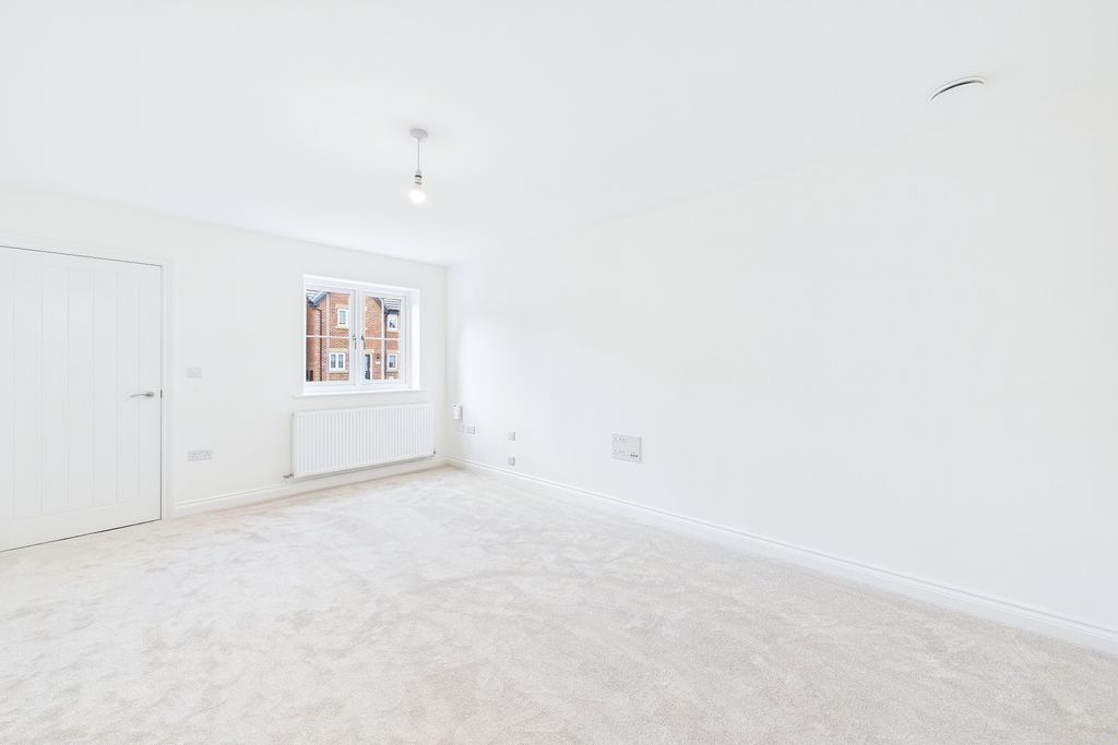 Property photo 3 of 15 Living Room