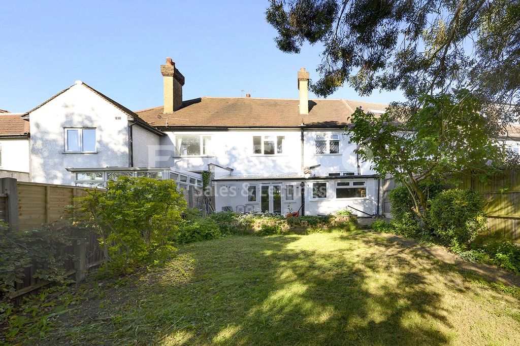Property photo 3 of 19 Picture No. 24
