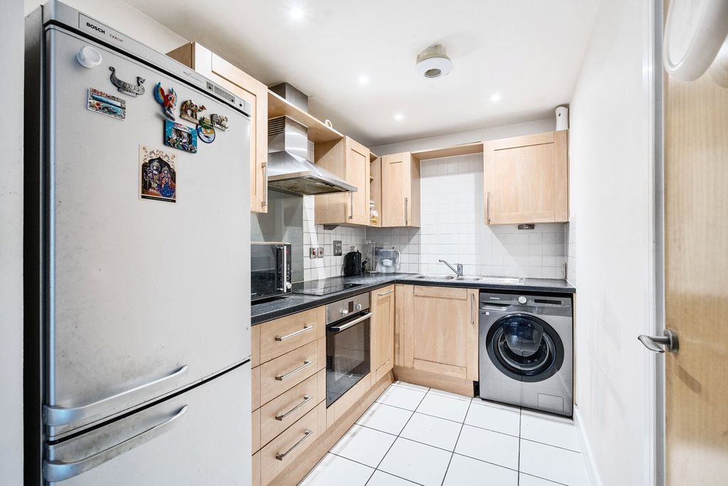 Property photo 3 of 10 Picture No. 06