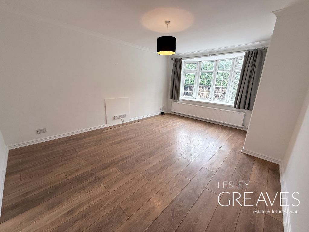 Property photo 3 of 9 Living Room