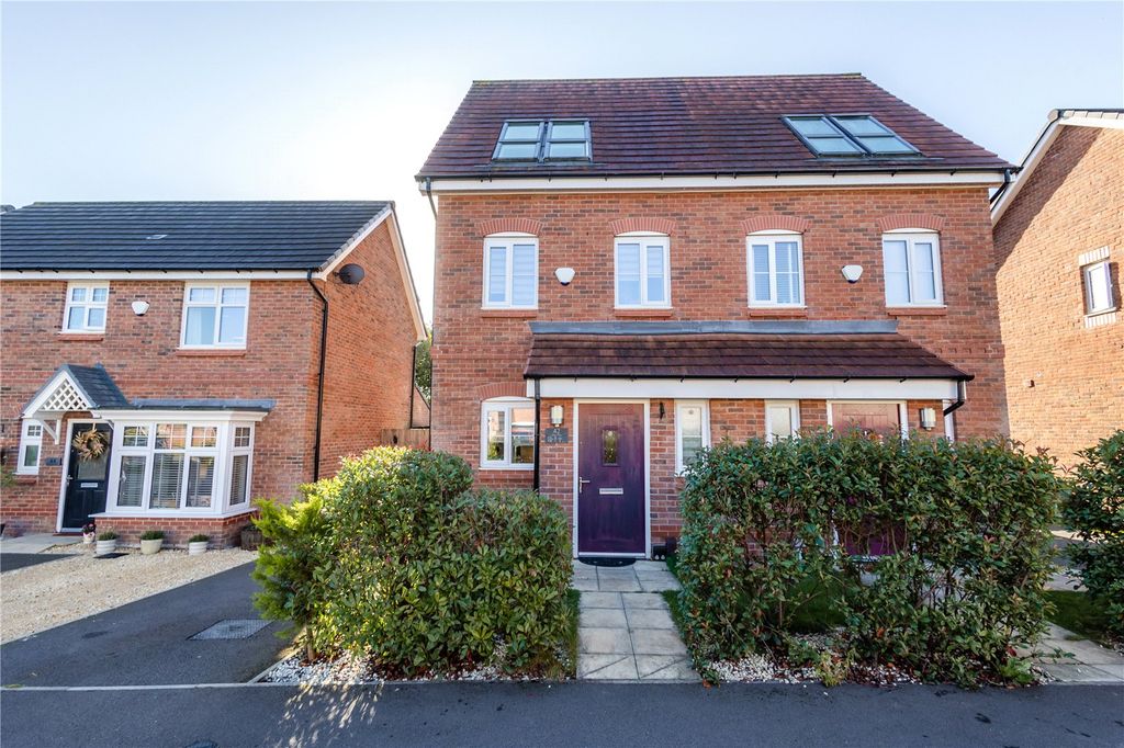 Property photo 1 of 33 Picture No. 05