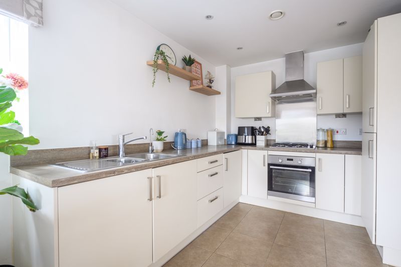 Property photo 3 of 10 Photo 5