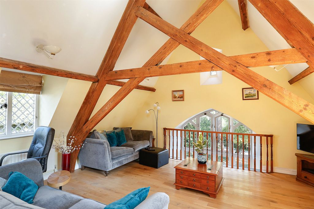 Property photo 2 of 11 Picture No. 32