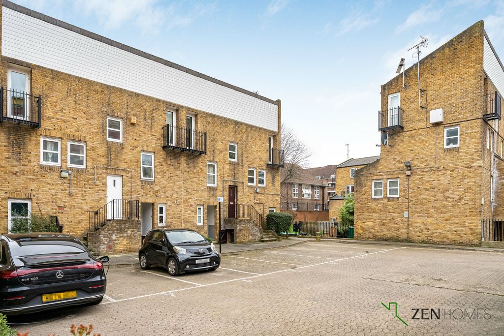 Property photo 1 of 23