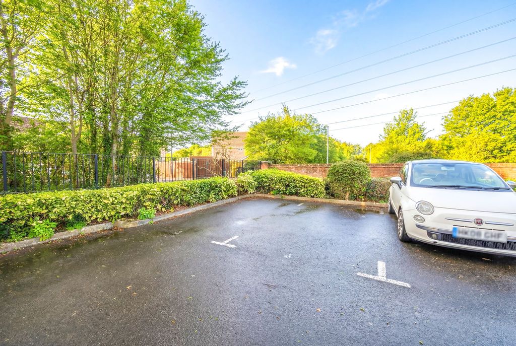 Property photo 2 of 10 Photo 2