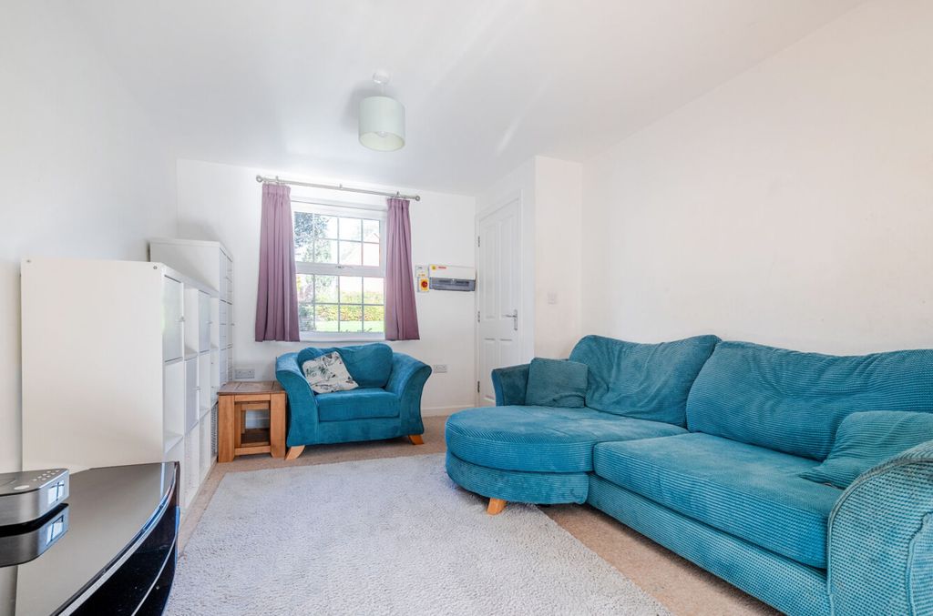 Property photo 2 of 21