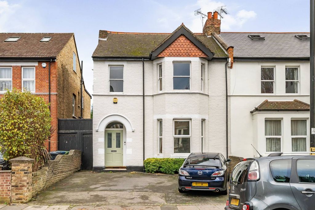 Property photo 2 of 17