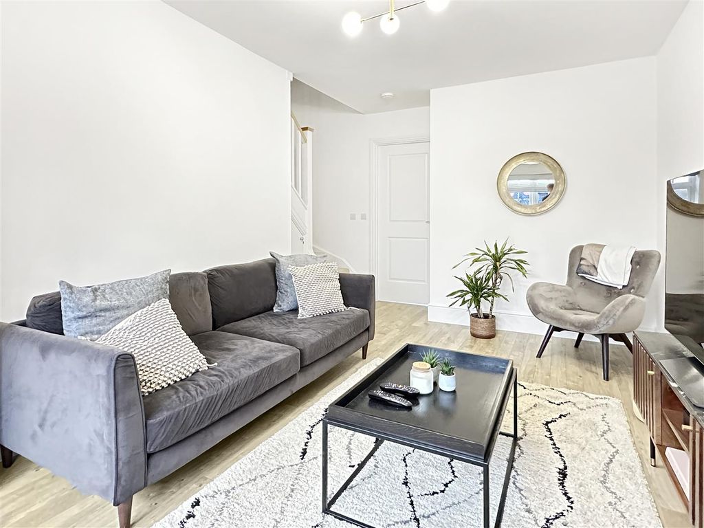 Property photo 3 of 16 Img (6).Jpg
