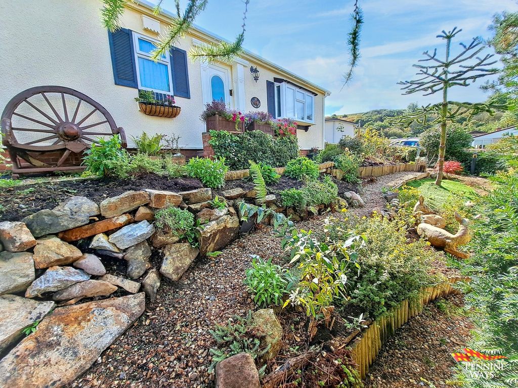 Property photo 2 of 14 Garden