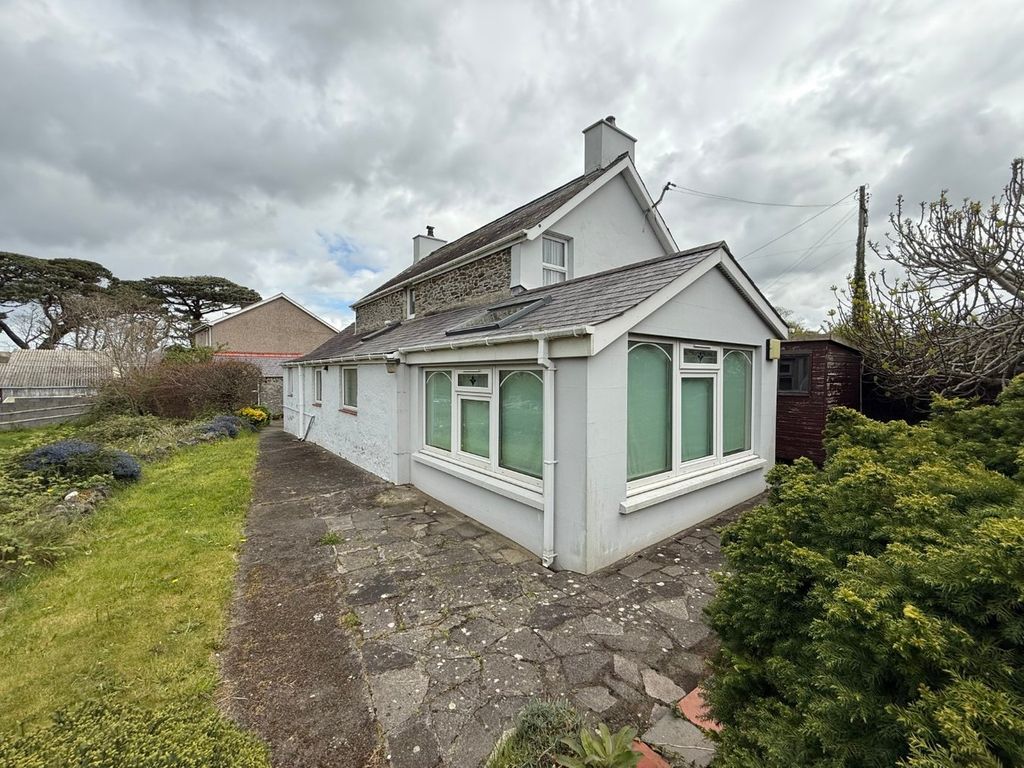 Property photo 2 of 32