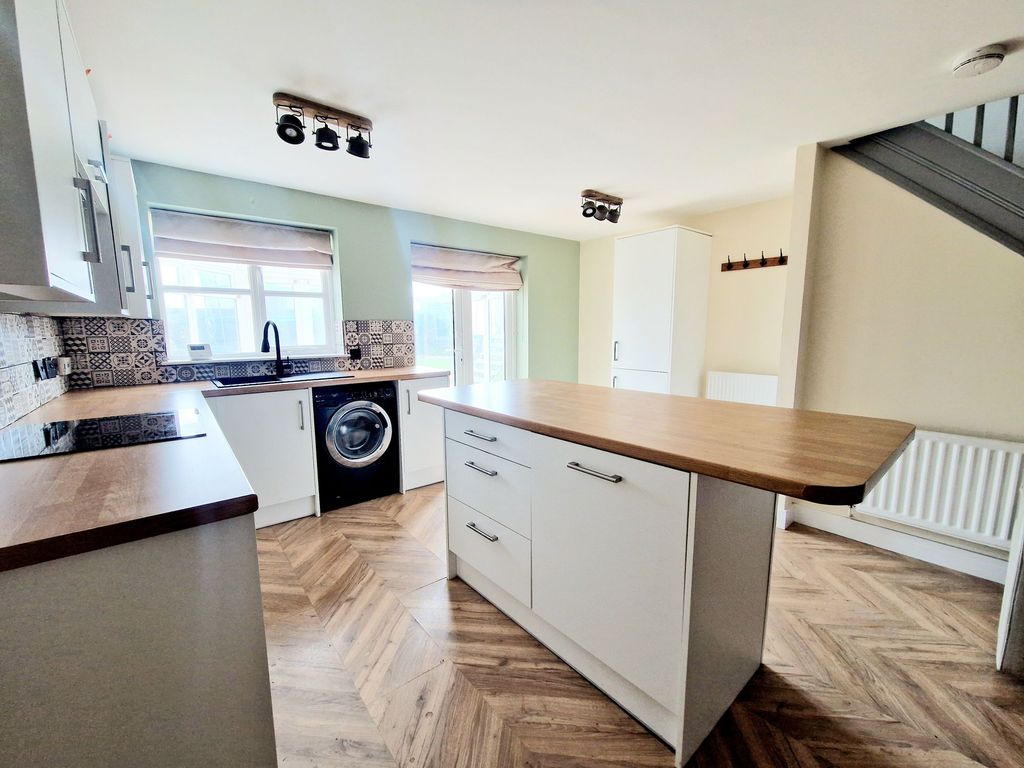 Property photo 2 of 24