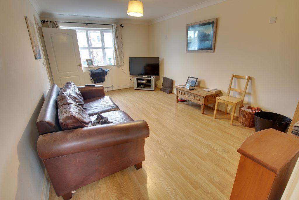 Property photo 3 of 5