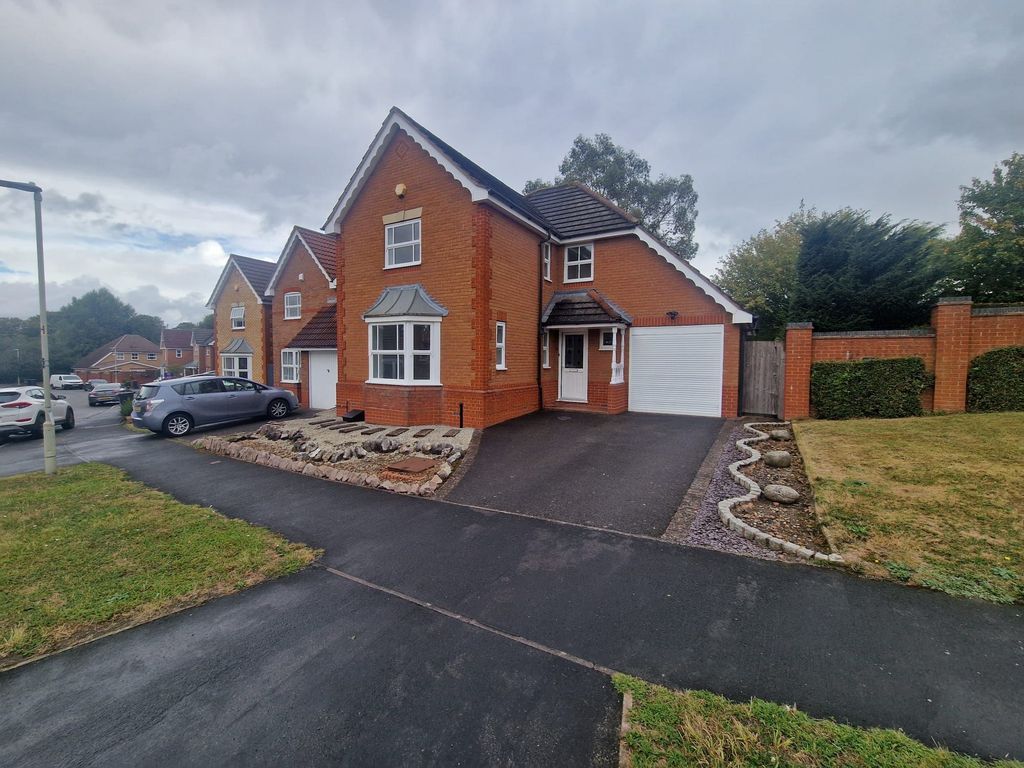 Property photo 2 of 18