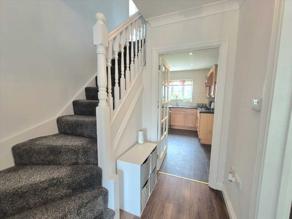 Property photo 2 of 33 Hall