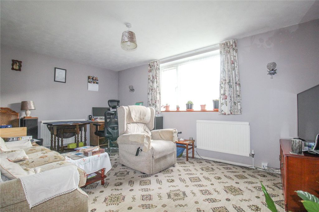 Property photo 3 of 9 Picture No. 19