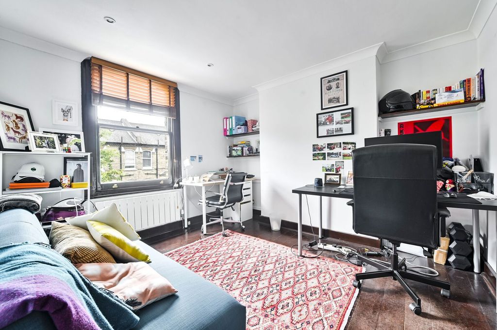 Property photo 3 of 13