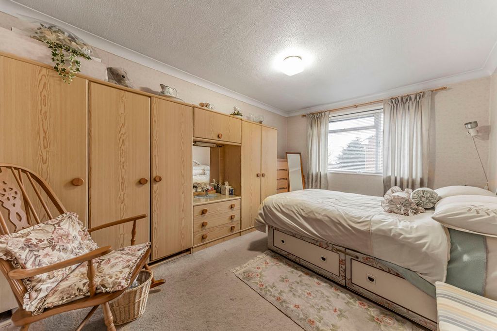 Property photo 3 of 4