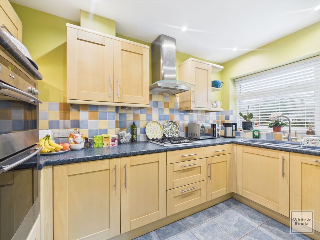 Property photo 3 of 21