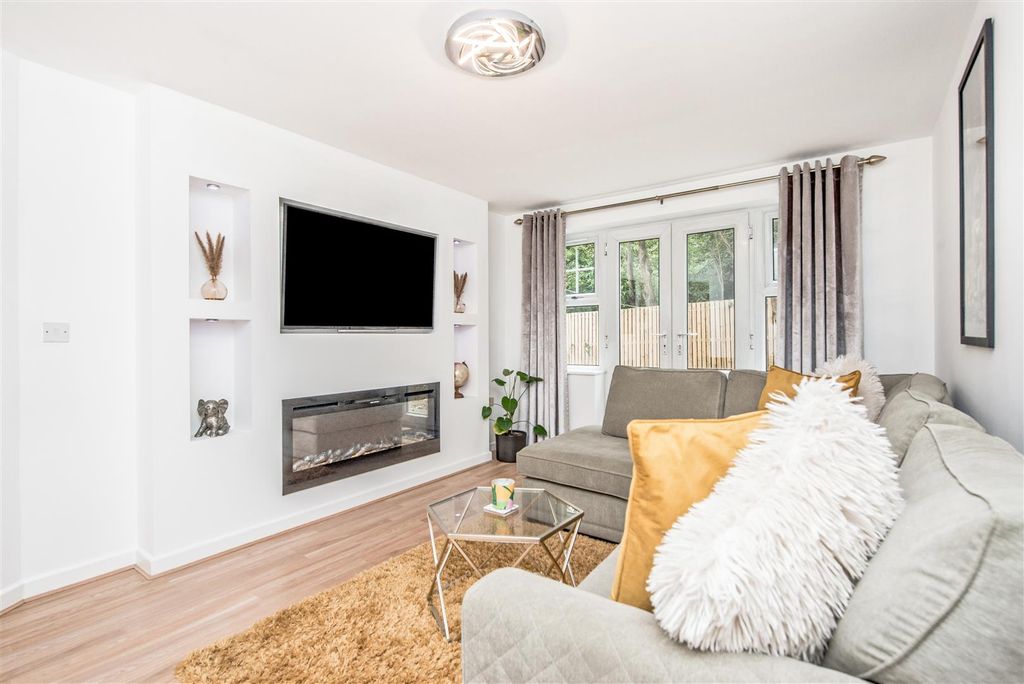 Property photo 2 of 22 Living Room: