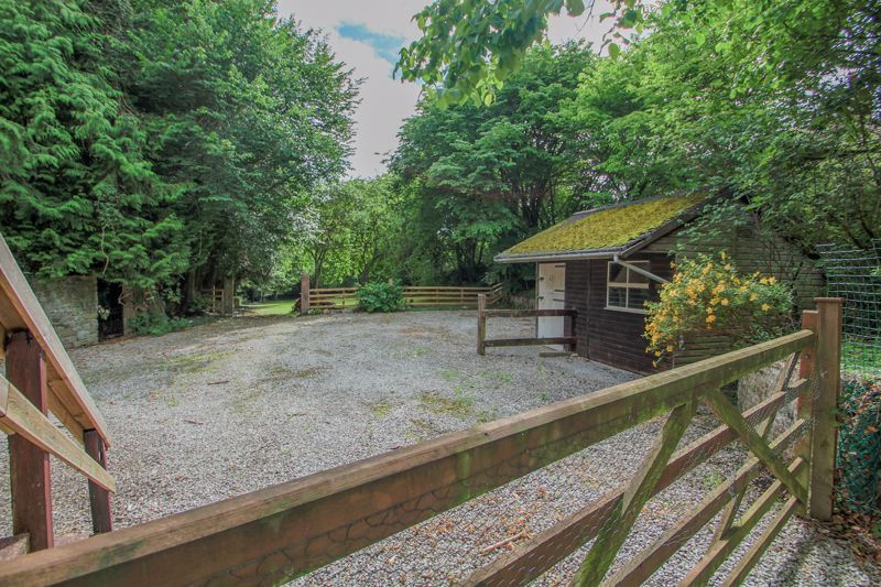 Property photo 3 of 42 Photo 4