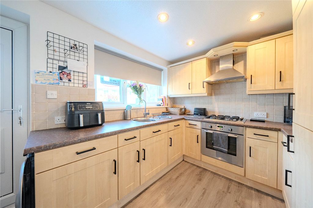 Property photo 3 of 20 Picture No. 05