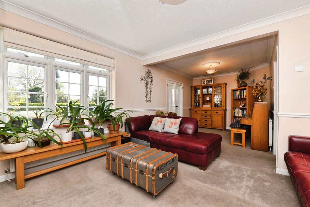 Property photo 3 of 22