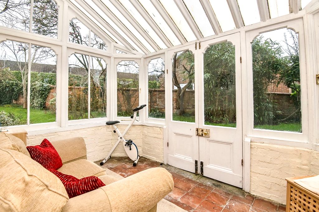 Property photo 3 of 19