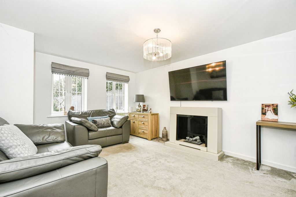 Property photo 3 of 25