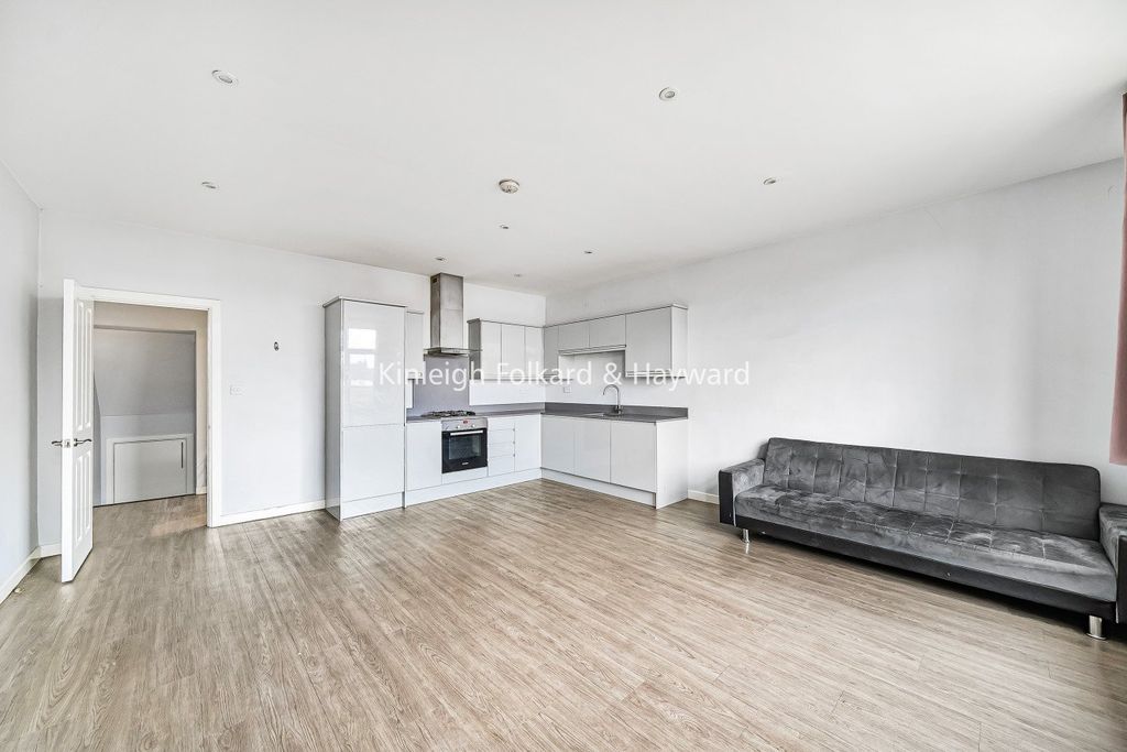 Property photo 1 of 7 Picture No. 10