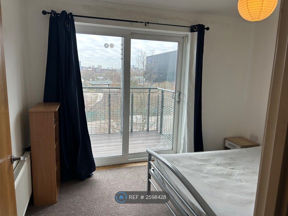Property photo 1 of 24