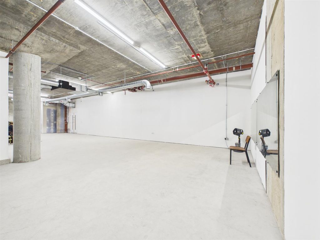 Property photo 1 of 5 Cam04237G0-Pr0265-Still001.Jpg