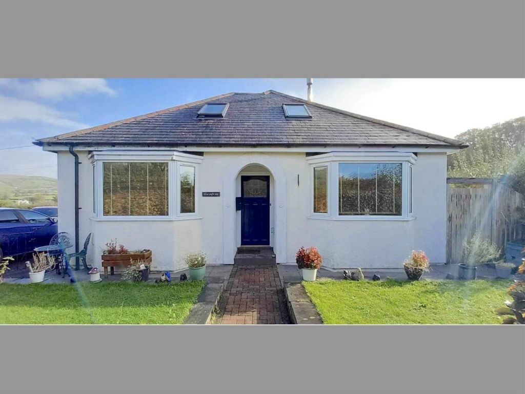 Property photo 1 of 16 Front