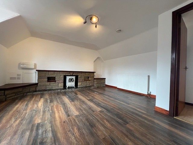 Property photo 3 of 10 Photo 3