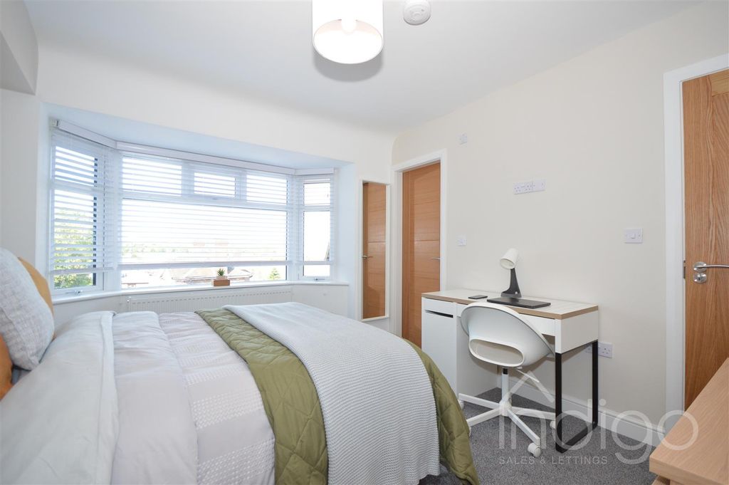 Property photo 3 of 18 Bedroom 4 - 4.Jpg