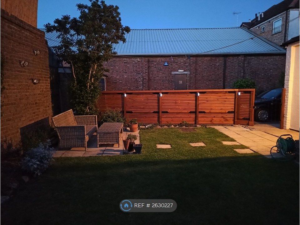 Property photo 3 of 20 Private Garden