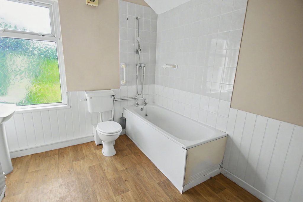 Property photo 3 of 13